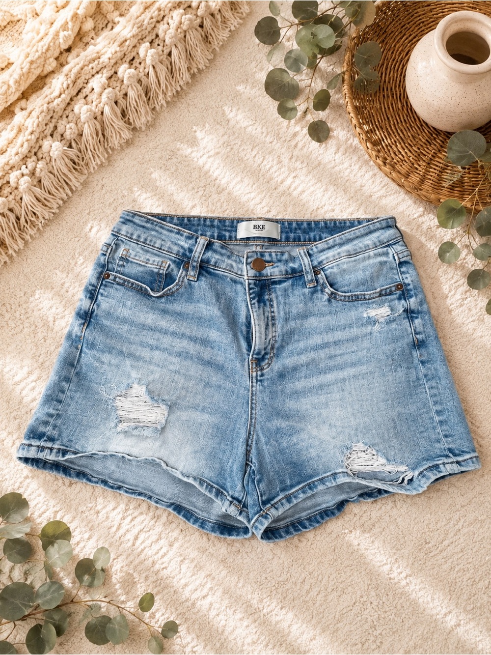 BKE Light Wash Distressed Denim Shorts – Size 30